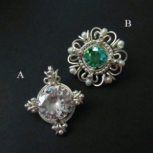 画像1: 【3/25 午前11時予約開始】5/29(金) A「キュービックジルコニアのペンダントトップ 」or B「ヴィンテージクリスタルのブローチ」by 小沼 美紀