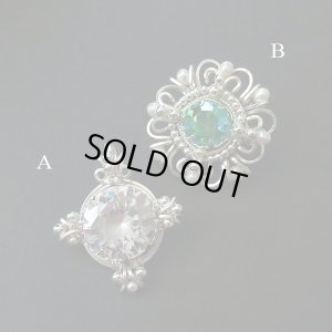画像1: 【3/25 午前11時予約開始】5/29(金) A「キュービックジルコニアのペンダントトップ 」or B「ヴィンテージクリスタルのブローチ」by 小沼 美紀