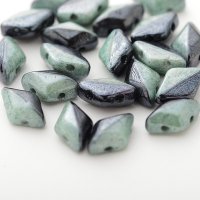 ジェムデュオデュエット 8x5mm BK/WH グリーンラスター（約10/100g）