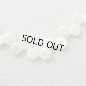 画像1: ハニカム 6mm パステルホワイト 30個