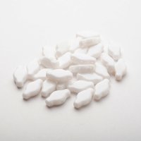 ナヴェット   6×12mm　チョークホワイト（約10g /100g）