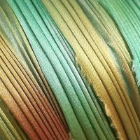 【現品限り】シルク絞りリボン ビーチグラス Beach Glass 【地色：グレーグリーン】ロットA、ロットB
