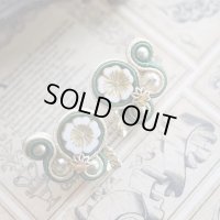 ソウタシエで作る ボヘミアンフラワーイヤリング  by 腰本優子