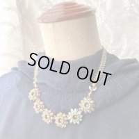 【再入荷！】ロングマガ玉フラワーのネックレス by 山本紀美代