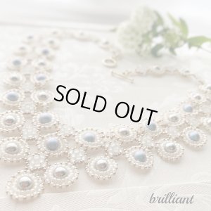 画像1: 【再入荷！】イラデサントVネックレス by Beads工房 brilliant 大槻友美