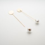 丸皿とパールのハットピン（ブローチ）
