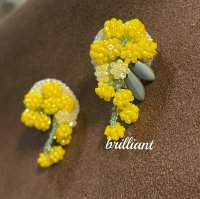 ミモザのイヤリング／ピアス  by Beads工房 brilliant 大槻友美