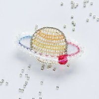 anneさんのビーズ刺しゅう 宇宙 土星 （RUBY）