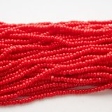 画像: シャーロット13/0 レッド 糸通し