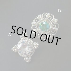 画像: 【3/25 午前11時予約開始】5/29(金) A「キュービックジルコニアのペンダントトップ 」or B「ヴィンテージクリスタルのブローチ」by 小沼 美紀