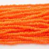 画像: シャーロット11/0 オレンジ 糸通し