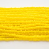 画像: シャーロット13/0 イエローオパーク 糸通し