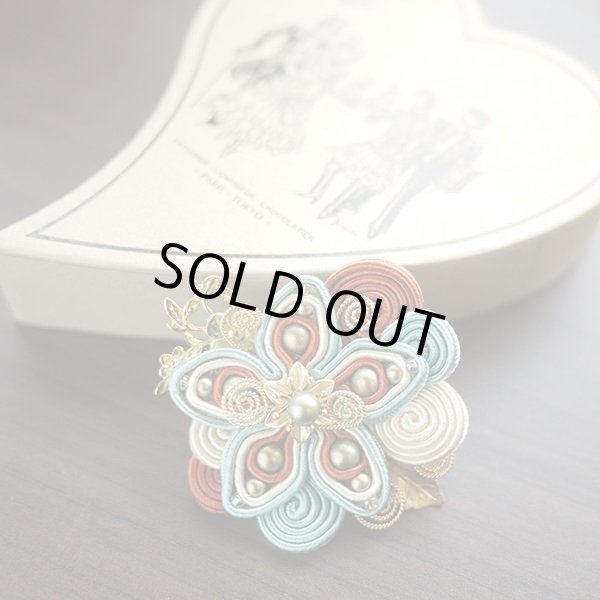 画像1: ソウタシエで作るフラワーサークルブローチ by 腰本優子 (1)